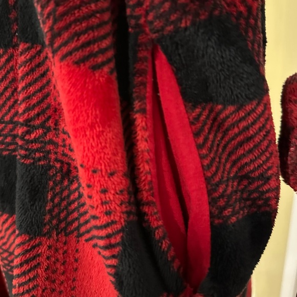 La Senza Buffalo Plaid Red And Black Plush Robe Size L/XL - Picture 8 of 10